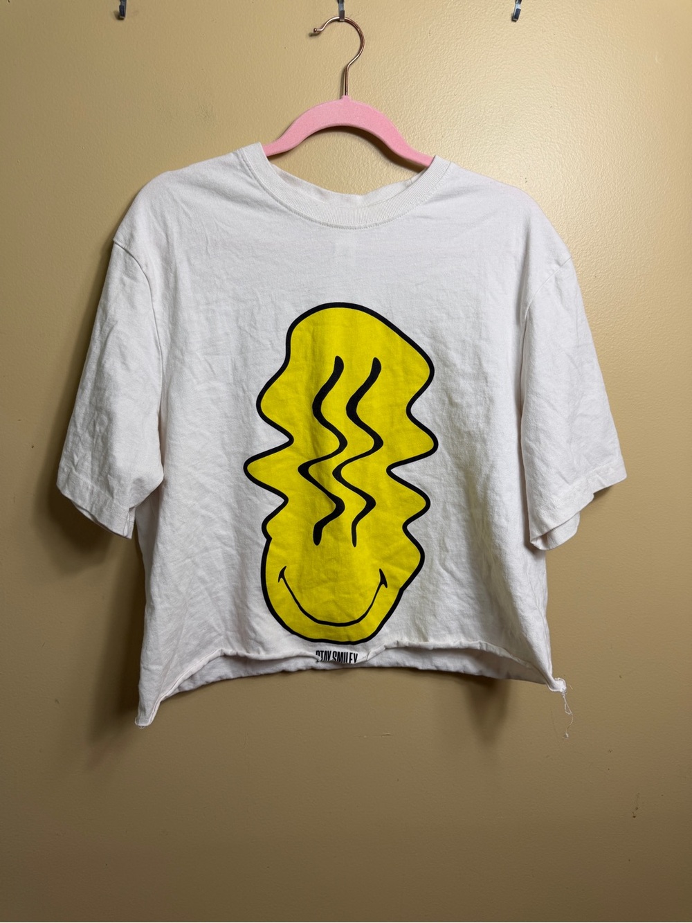 H&M x Smiley Collaboration Melting Face Crop Tee - Medium Oversized Fit white